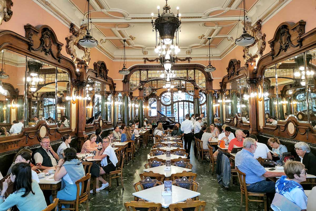 Le café Majestic de Porto avec son style Art Nouveau