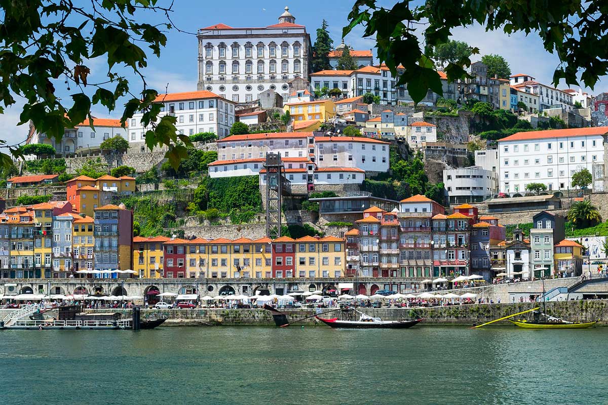 Vue de Porto sur les rives du Douro