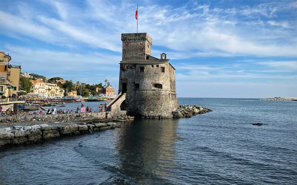 Château de Rapallo en bord de mer