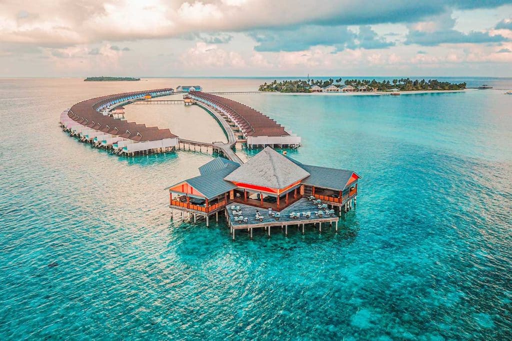 Les Maldives sont réputées pour leurs resorts au milieu de l'océan indien