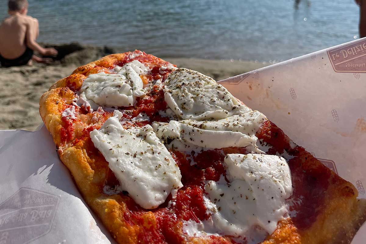 pizza à gênes en Italie